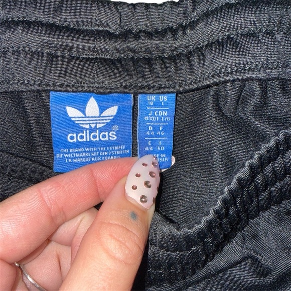 Adidas Black Sweatpants with Edmonton Oilers Logo - Picture 2 of 5